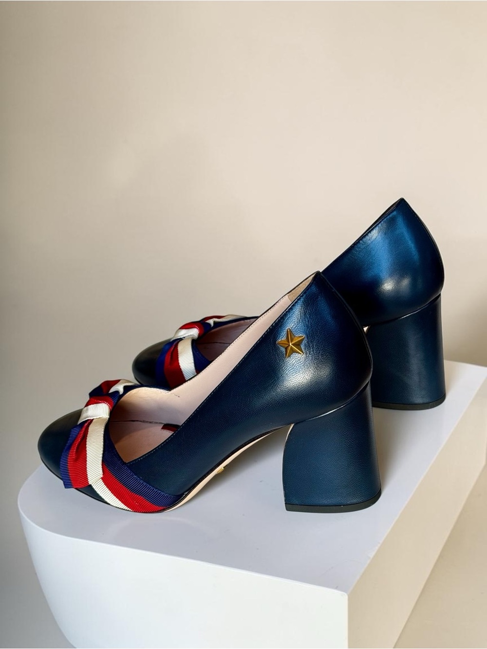 Gucci Oxford Blue Leather Web Bow Aline pump - Picture 4 of 8
